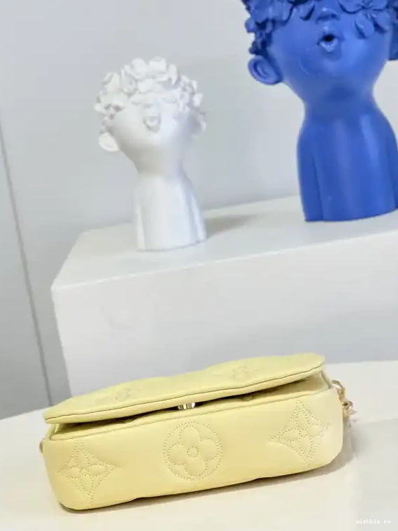 WIS BUBBLEGRAM ON VUITTON WALLET STRAP LOUIS 0423